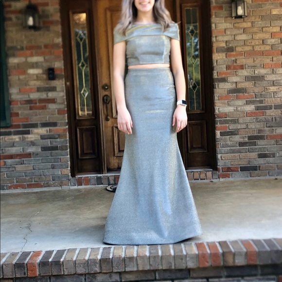 Sherri Hill unaltered, cleaned size 4 - Picture 5 of 5